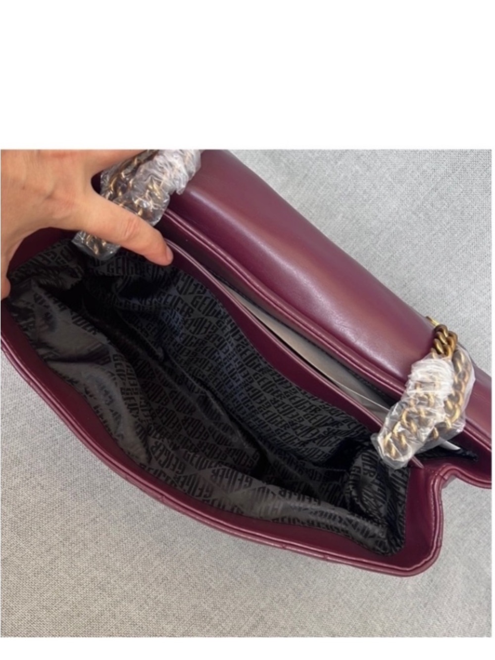 KURT GEIGER Kensington XXL Patent Crinkle Leather eagle shoulder bag BURGUNDY - Picture 16 of 16